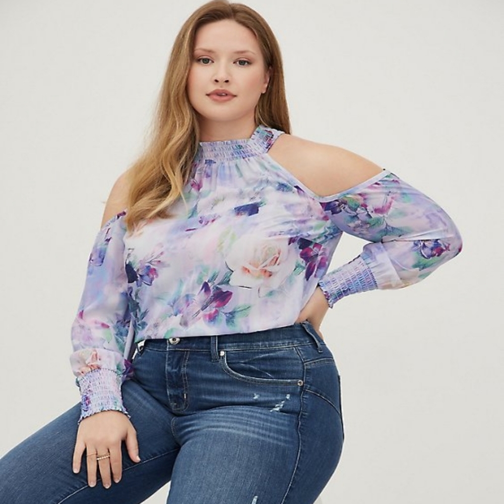 Torrid NWT size 1 exposed shoulder Grey purple floral top!
